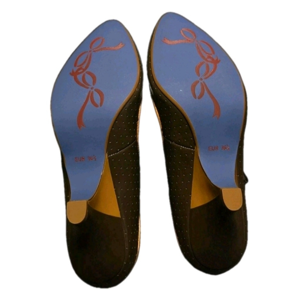 Poetic Licence School's Out Chestnut Almond Toe Retro Vintage Pin-Up Style Pumps - Picture 6 of 10